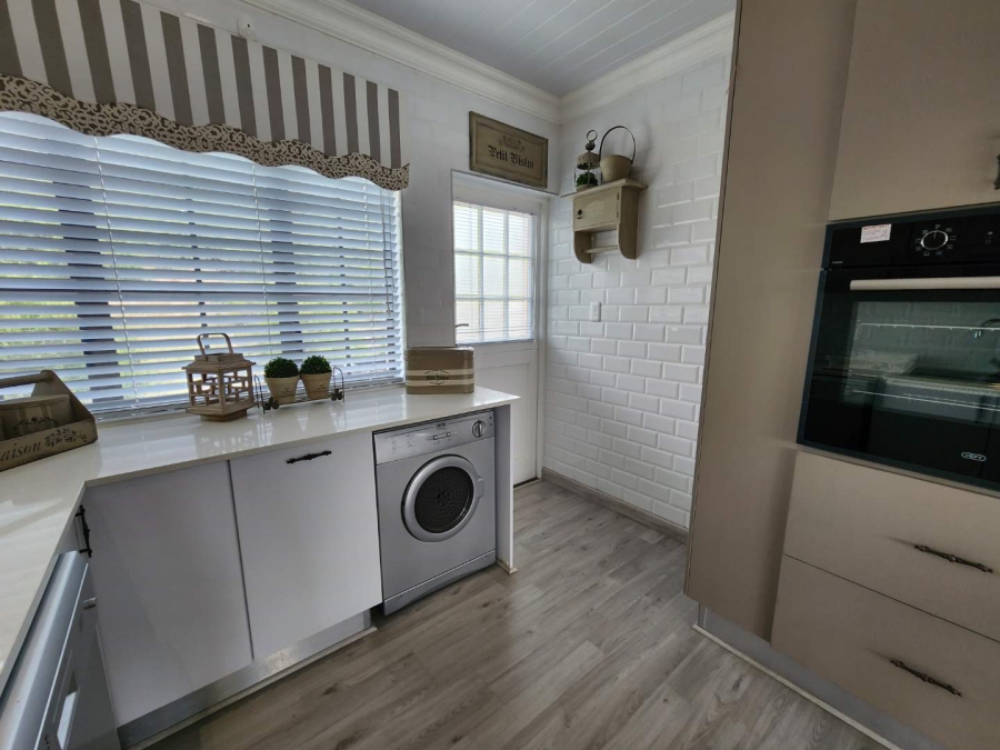 3 Bedroom Property for Sale in Vakansieplaas Western Cape